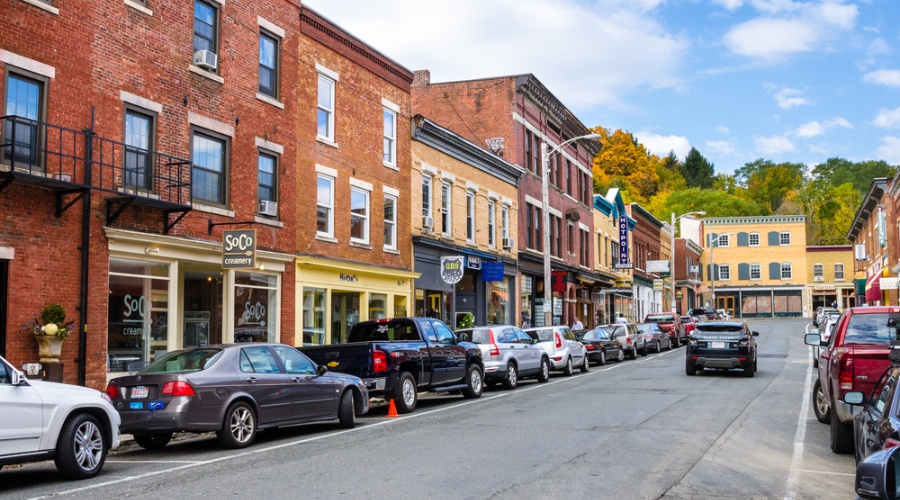 great-barrington-town-900x500